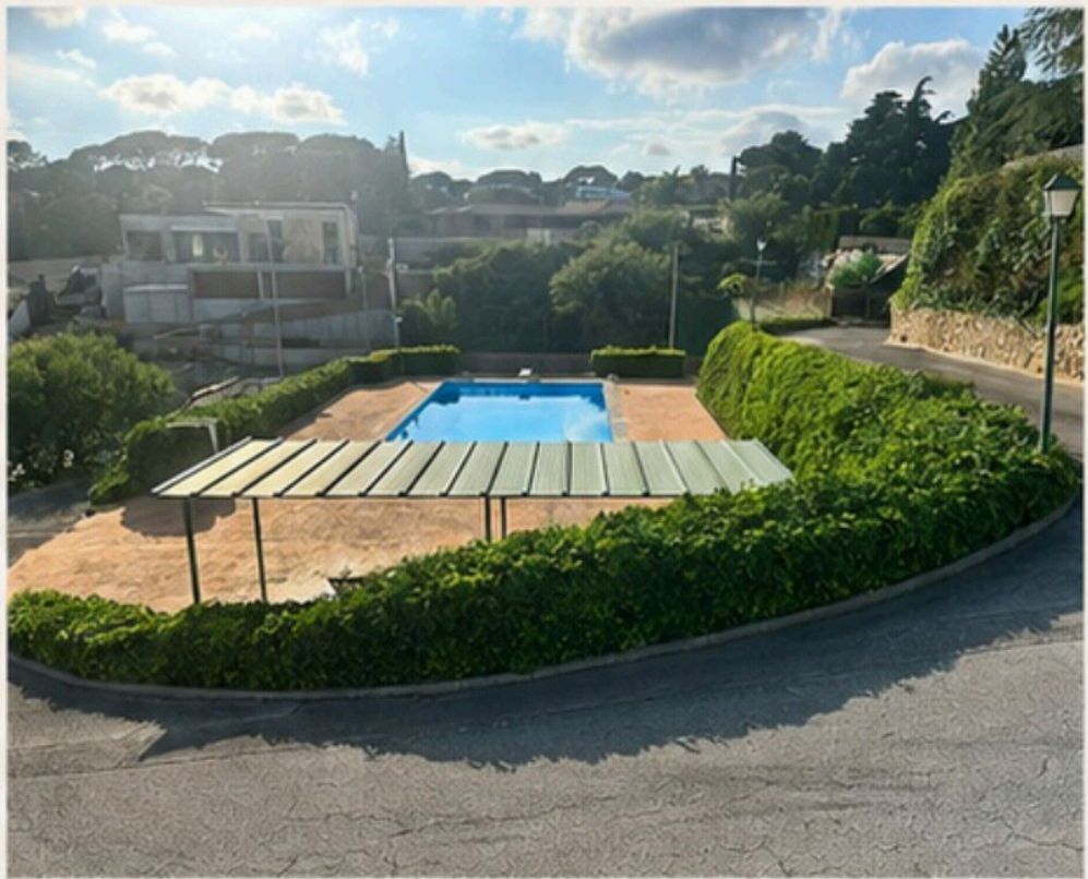 Shared swimming pool of the private compound